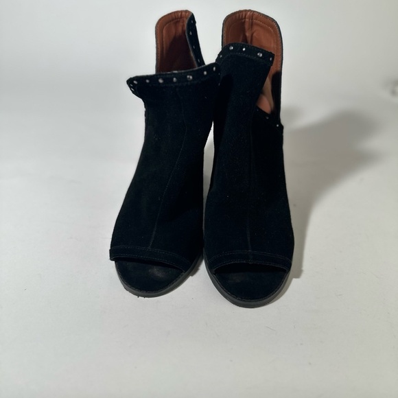 Lucky Brand Black Chunky Heel Ankle Booties - Picture 6 of 10